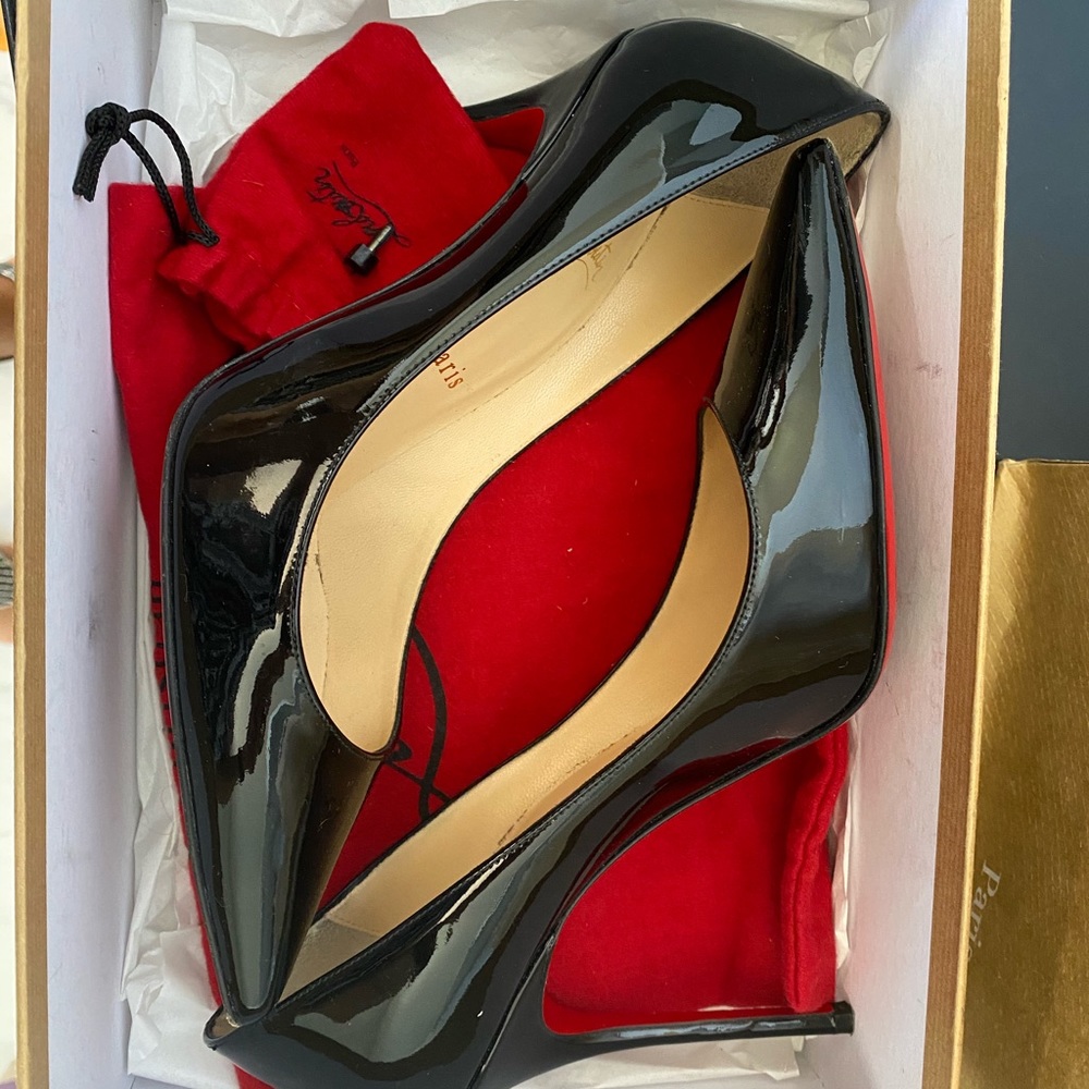 Shoes - Picture 5 of 6